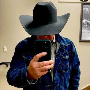 Meet your Posher, Steve